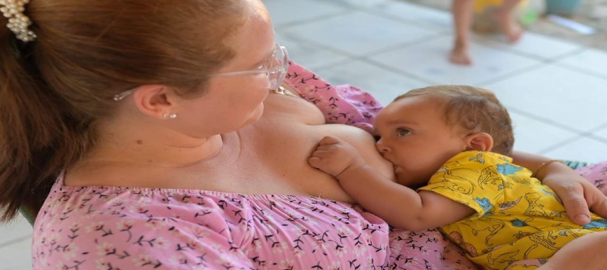 Você está visualizando atualmente ATO DE AMOR – Assembleia Legislativa apoia luta pelo direito à amamentação e incentivo à doação de leite materno
