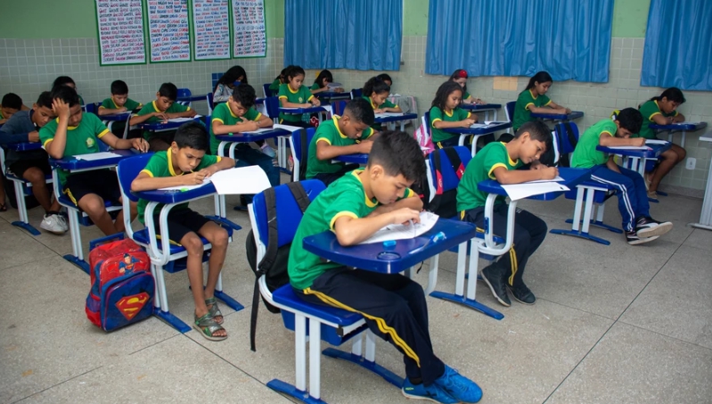 Você está visualizando atualmente Mais de 6 mil alunos fazem prova de avaliação da educação básica em Boa Vista