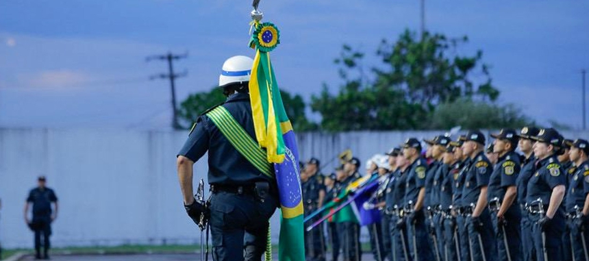 Você está visualizando atualmente MAIS DE 2,5 MIL SERVIDORES – Polícia Militar comemora 48 anos com aumento e renovação de efetivo para melhor servir Roraima