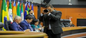 Leia mais sobre o artigo TRABALHO RECONHECIDO | Fotojornalista da ALE-RR é finalista em prêmio nacional do Judiciário