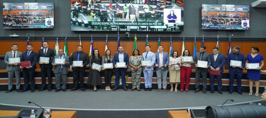 Leia mais sobre o artigo 20 ANOS – Sessão especial na Assembleia Legislativa homenageia PGE