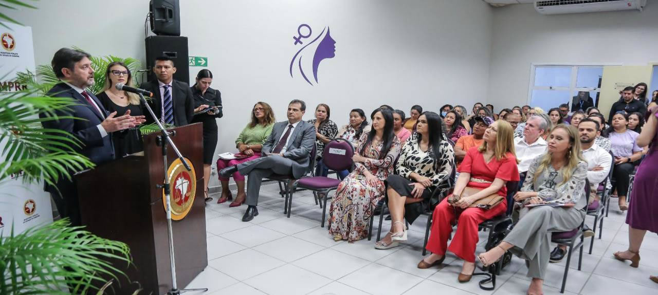 Você está visualizando atualmente Assembleia Legislativa debate avanços legais de proteção às mulheres em evento do MPE-RR