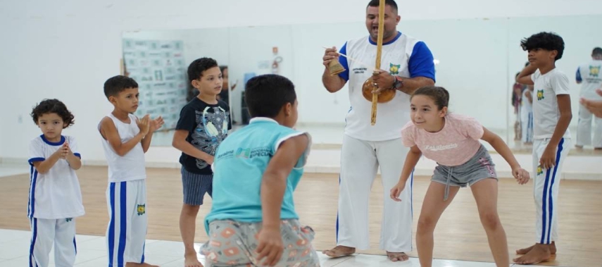 Leia mais sobre o artigo ‘Meu sonho é ser professora de capoeira’, conta menina que pratica a modalidade no CCJuv do Pedra Pintada