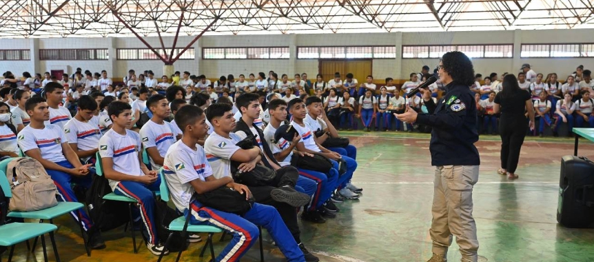 Você está visualizando atualmente ALE-RR encerra atividades de 2024 do projeto ‘Educar é Prevenir’ com palestra para mais de 800 alunos